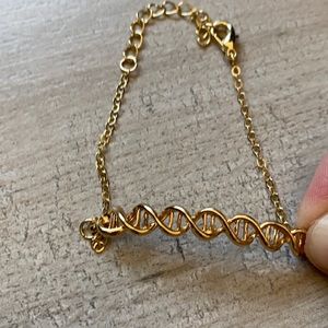 DNA bracelet nurses, doctors